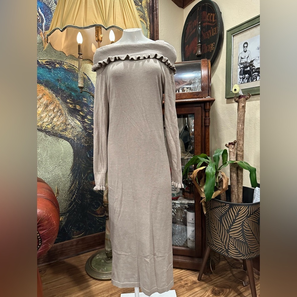 Fincanti cahmire Elegant Beige Off-Shoulder Dress